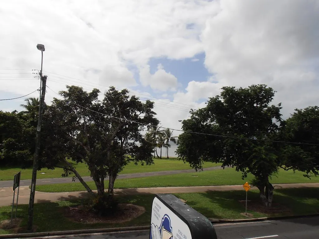 Floriana Villas Cairns