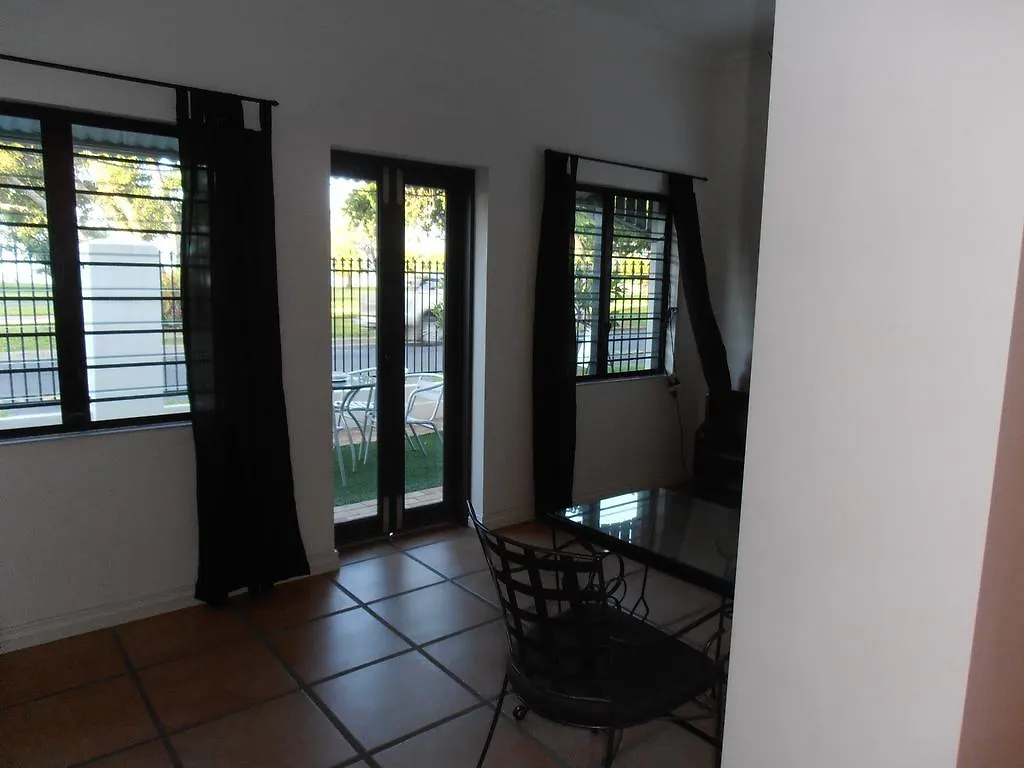 Floriana Villas Cairns